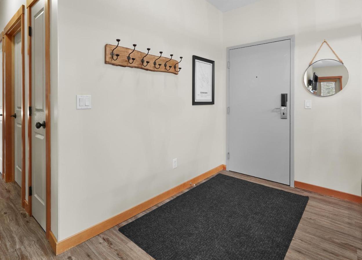 Newly Renovated Grizzly Lodge, Spacious 3Br 2Ba With Open Pool, Hot Tub キャンモア エクステリア 写真