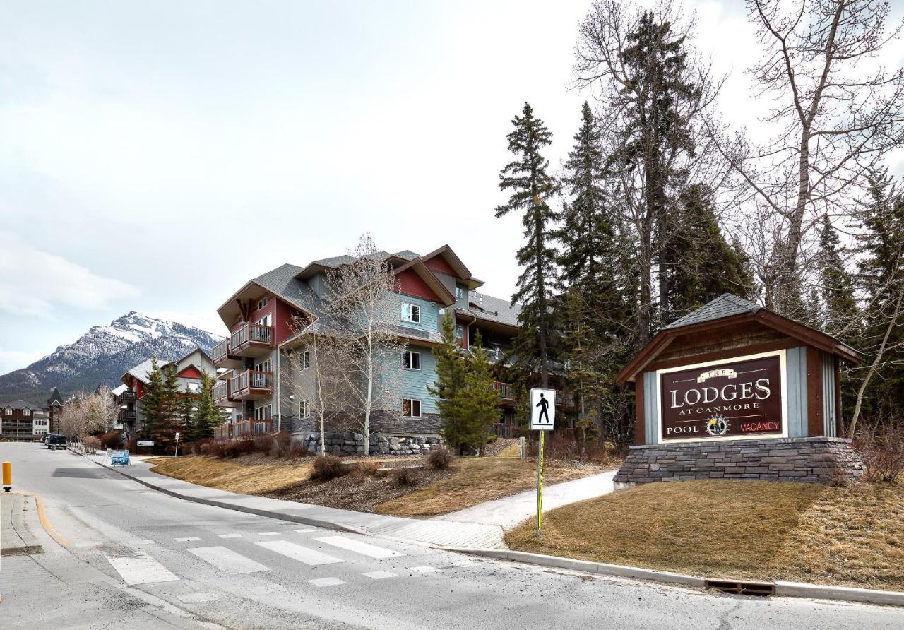 Newly Renovated Grizzly Lodge, Spacious 3Br 2Ba With Open Pool, Hot Tub キャンモア エクステリア 写真